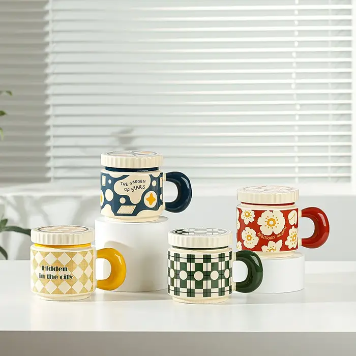Tasse de Noël en céramique personnalisée avec couvercle