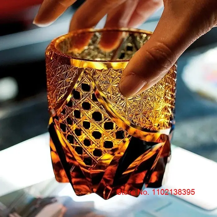 Verre de cristal guerrier noir japonais