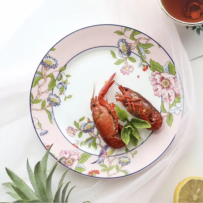 Assiettes haut de gamme en porcelaine