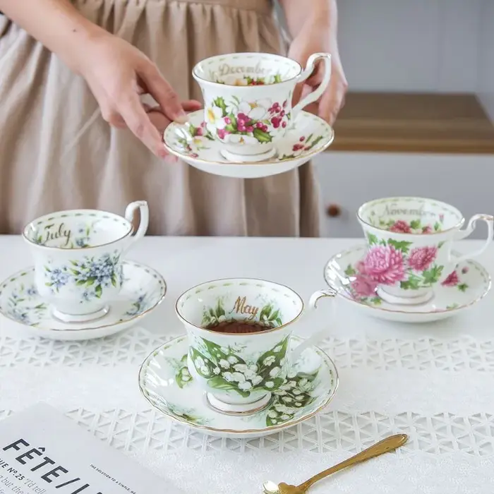 Service à thé Royal Albert en porcelaine fine pour le thé de l'après-midi - cadeau de luxe pour la maison