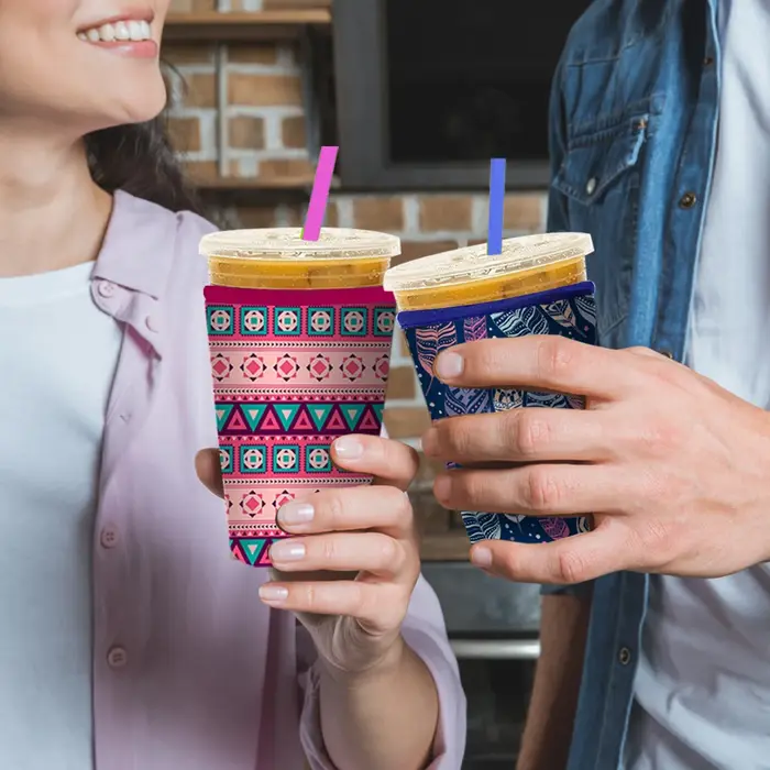 Juste de tasse en néoprène à motif imprimé