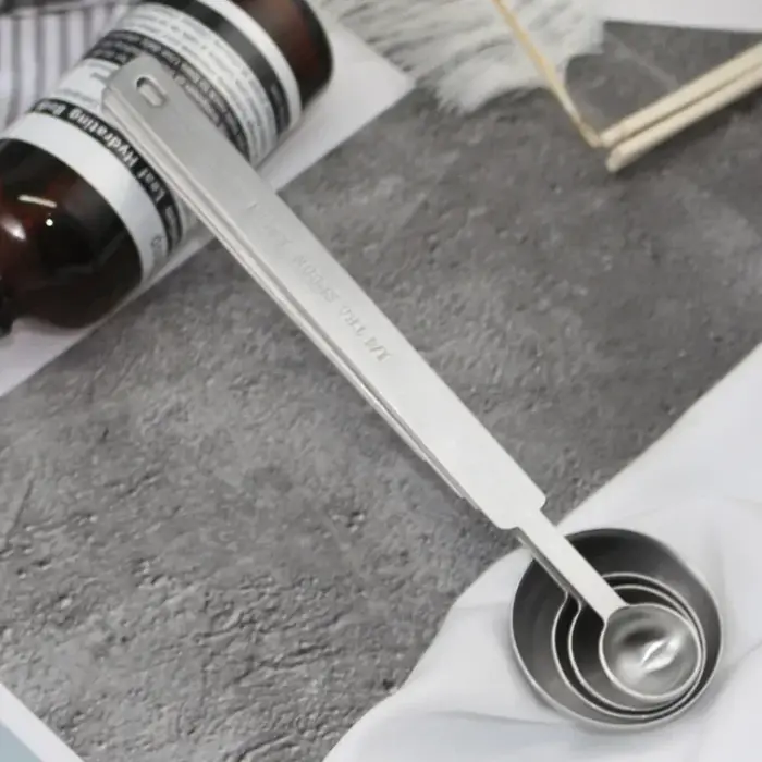 Cuillère à mesurer polyvalente en acier inoxydable