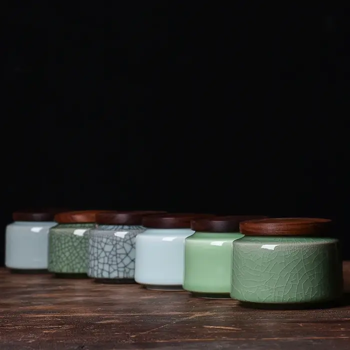 Pot à thé en céramique exquis
