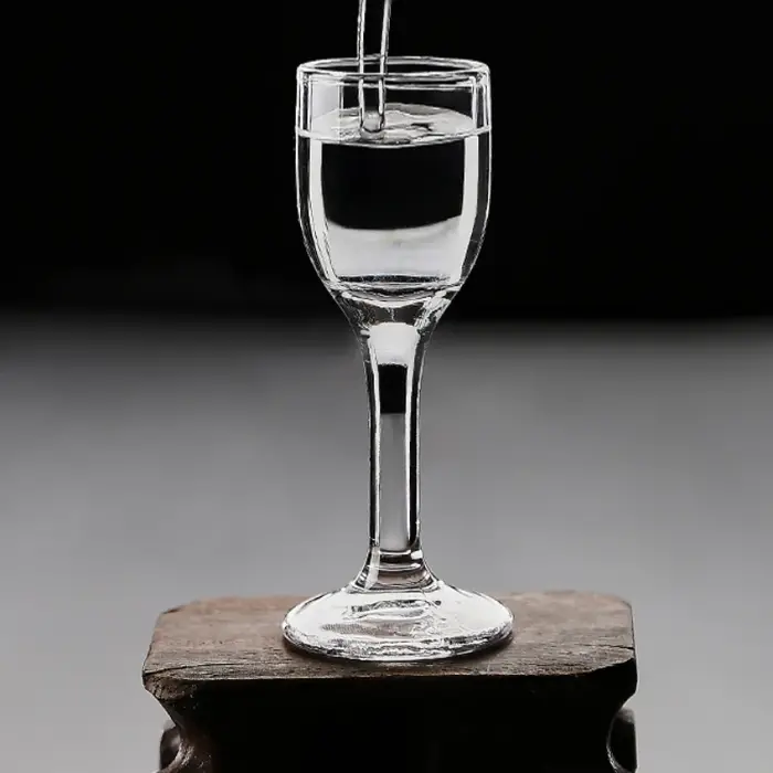 Ensemble de verres à liqueur à pied haut