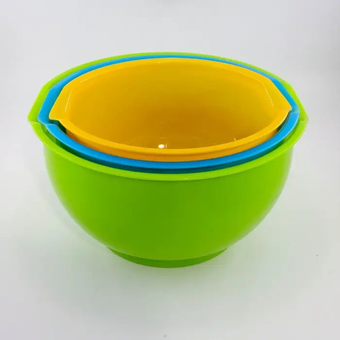 Bols à salade en plastique