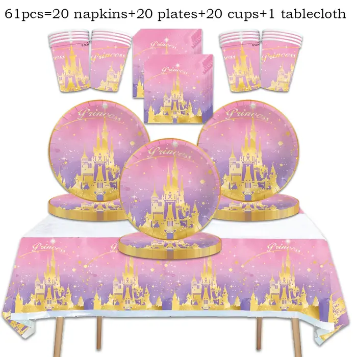 Ensemble de tasses, assiettes
