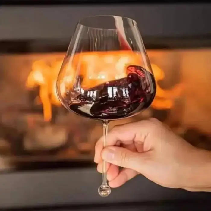 Verre à vin rouge anti-gravité en cristal fait main