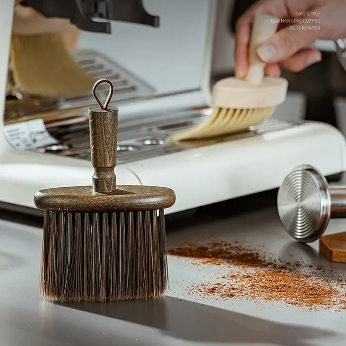 Brosse à café en bois massif
