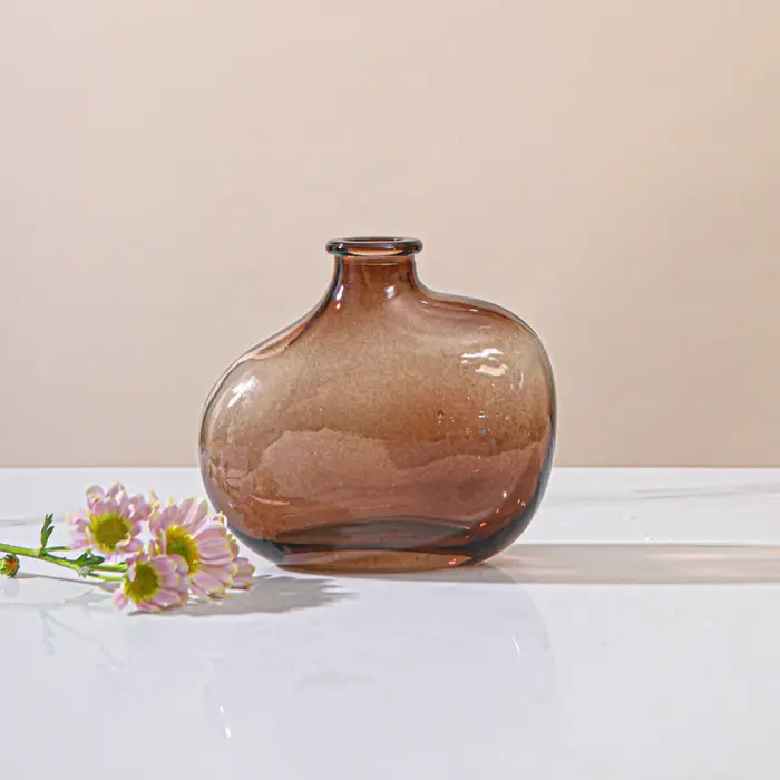 Vase en verre rétro marron