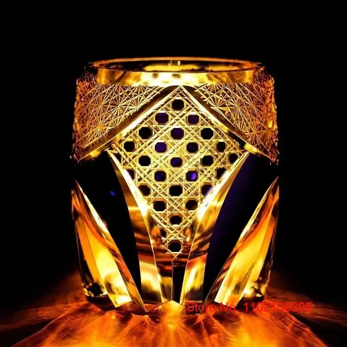 Verre de cristal guerrier noir japonais