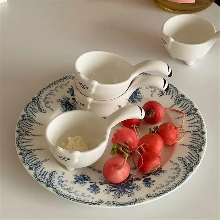 Petite tasse à café et à lait en forme de chat, petit bol à saccharine en céramique avec poignée, petite assiette à ingrédients mignons, 20ml, 0.7oz