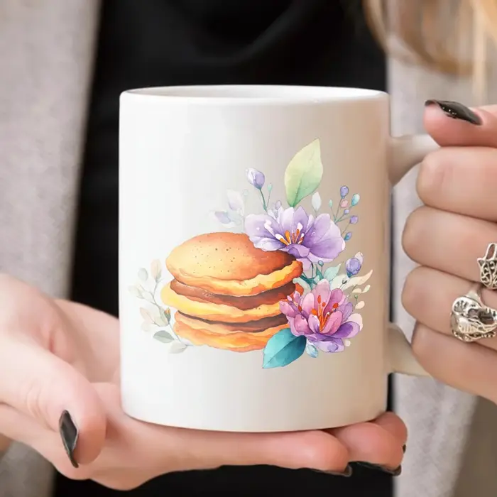 Tasse en céramique, macaron blanc et motif floral