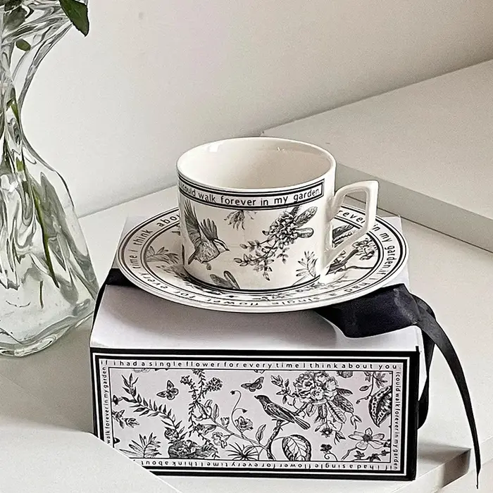 Ensemble de tasses à café rétro français noir et blanc