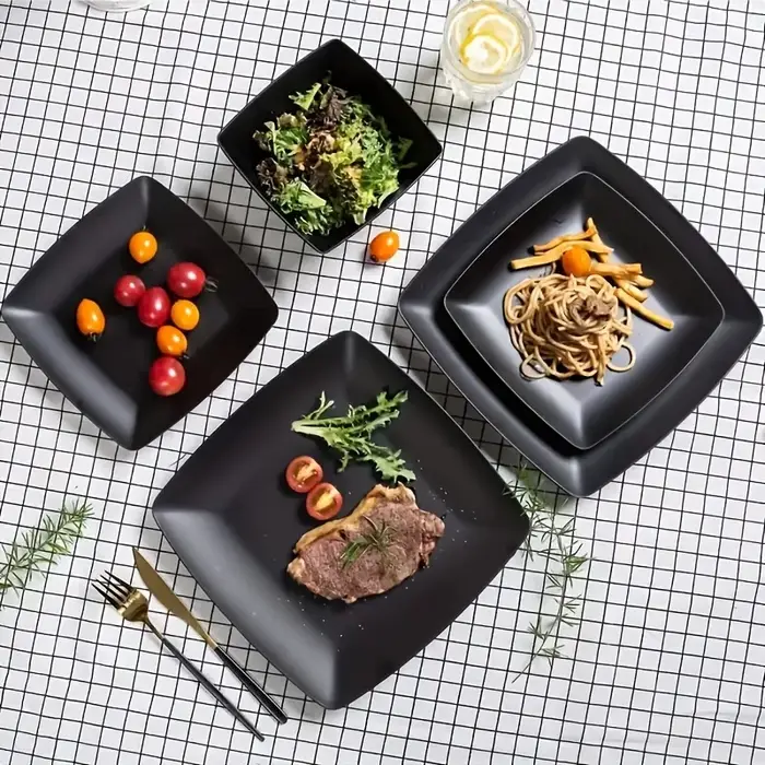 Ensemble de 8 pièces - Assiettes carrées en plastique incassable