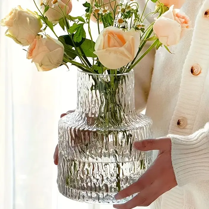 Vase en verre texturé glacier fait à la main