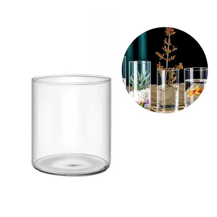 Vase en verre transparent