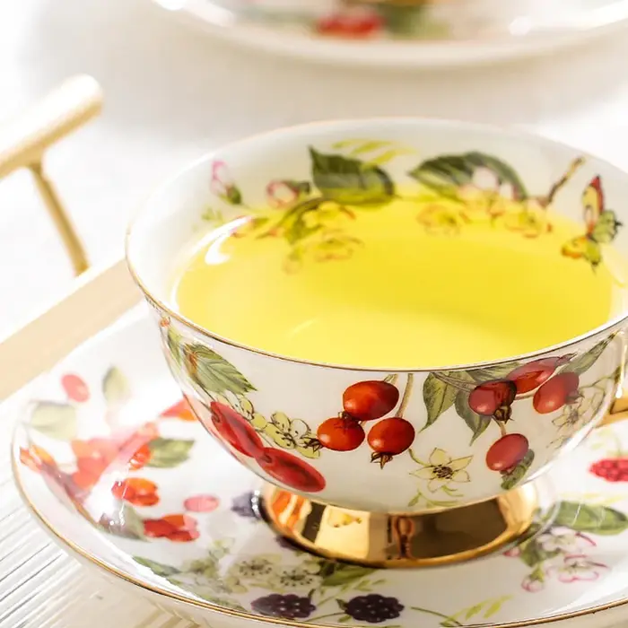 Sophia China-Tasse à café et soucoupe en porcelaine à bord doré