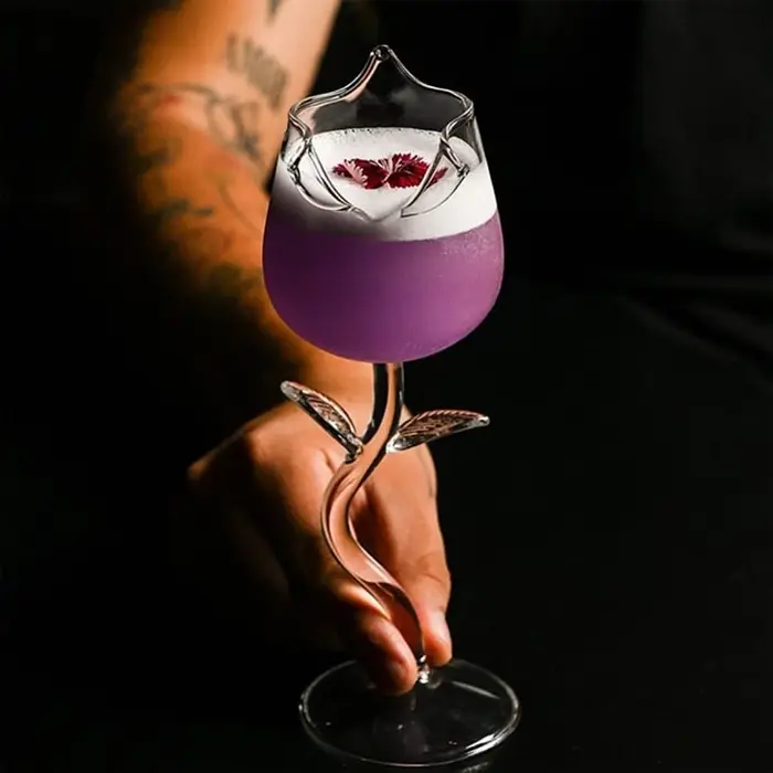 Verre à champagne en forme de rose