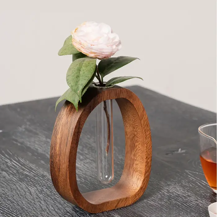 Ustensile à fleurs en bois massif