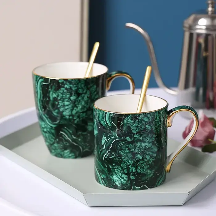 Tasse à café en porcelaine fine à imprimé léopard