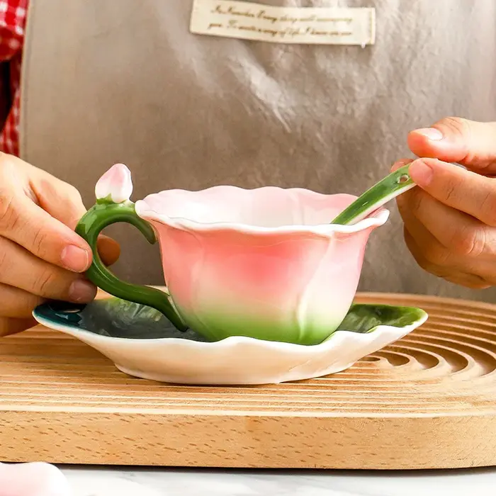 Tasse à café en céramique rose