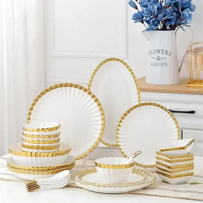Assiettes en porcelaine blanche améliorée pour la nourriture