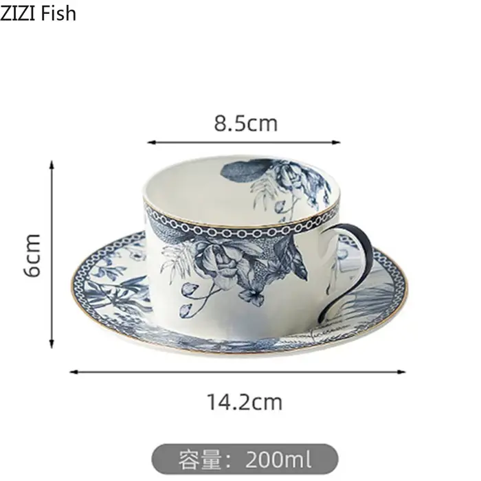 Tasse à café et théière en céramique