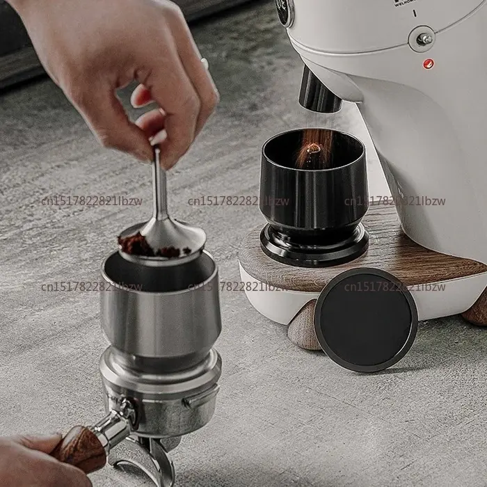 Shaker doseur pour expresso