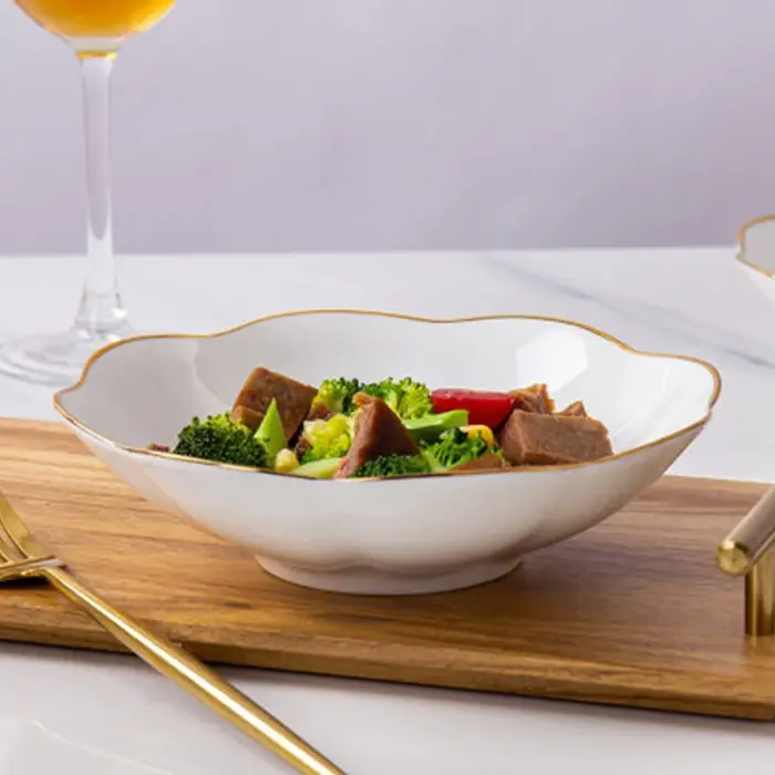 Assiettes en forme de fleur