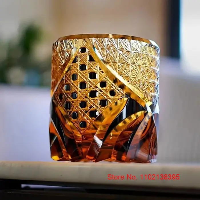 Verre de cristal guerrier noir japonais