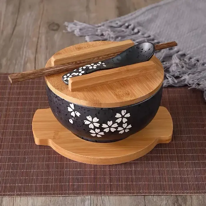 Bol à nouilles de riz de Style japonais avec couvercle
