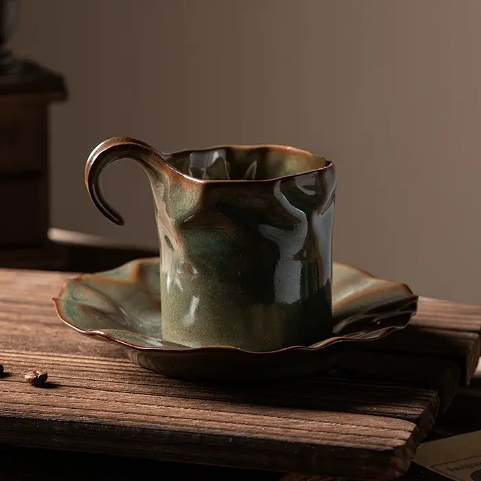 Tasse à café en céramique plissée de luxe léger japonais et ensemble S/05 er