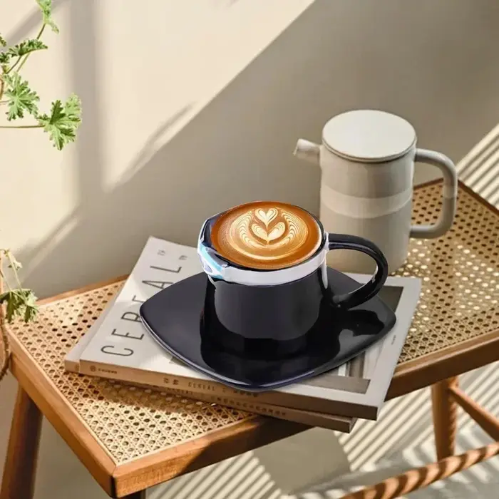 Tasse à café et soucoupe créative Anime