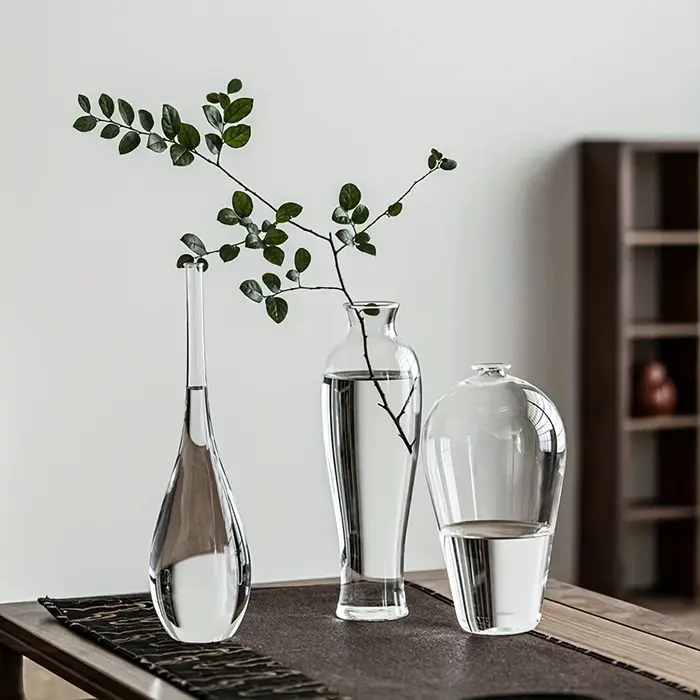 Vases à bourgeons en verre contemporains