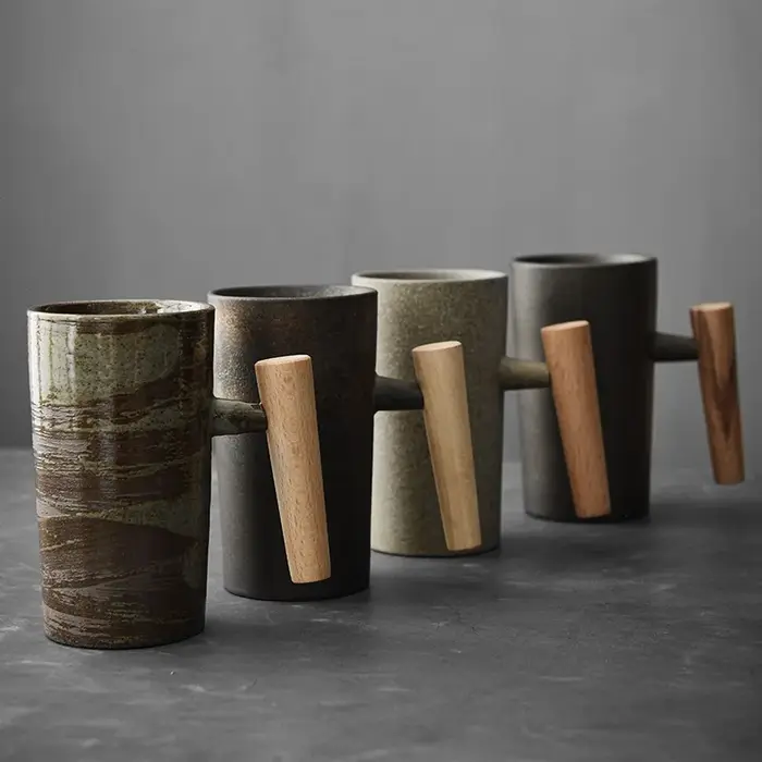 Tasse à café en poterie d'aldéhyde décroissante à la main
