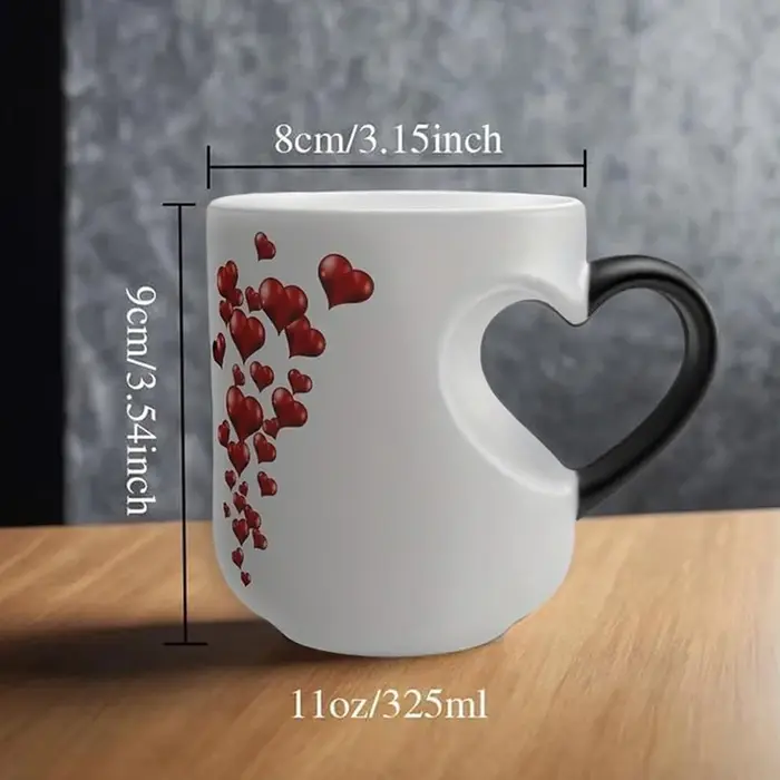 Tasse à café magique changeant de couleur, en céramique en forme de cœur avec un design surprise amu