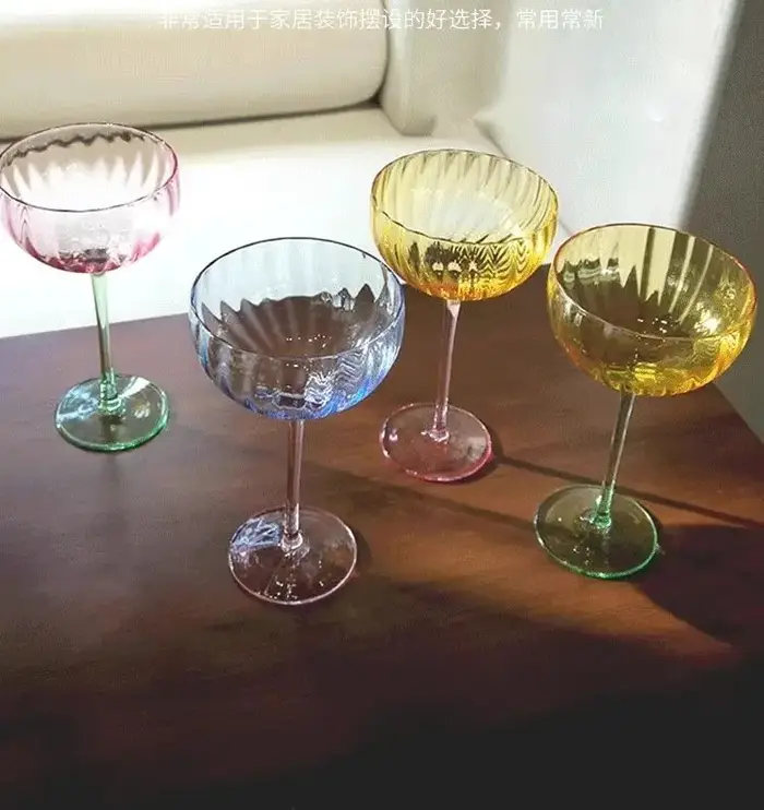 Verres à vin rouge, verres à dessert