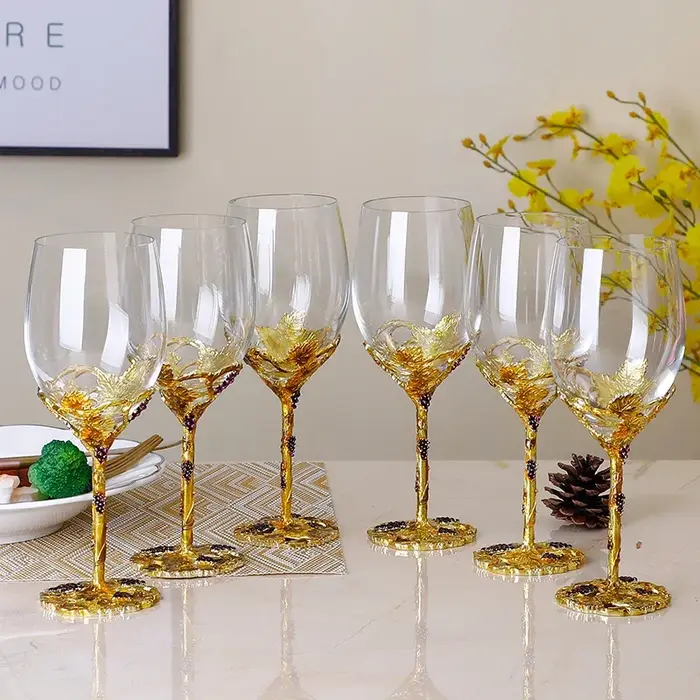 Ensemble de verres à vin rouge en cristal avec document en émail créatif