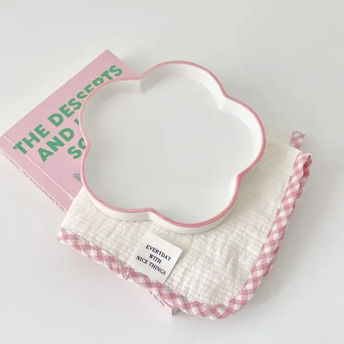 Rainbow Line Plum Blossom Small Plate