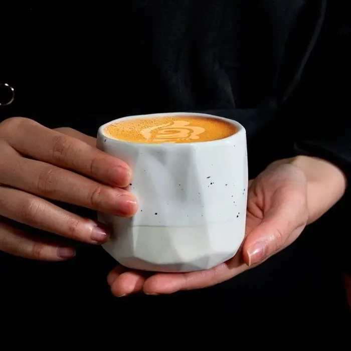 Tasse à café vintage en céramique