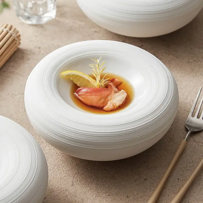 Assiettes doublées en céramique pour usage domestique