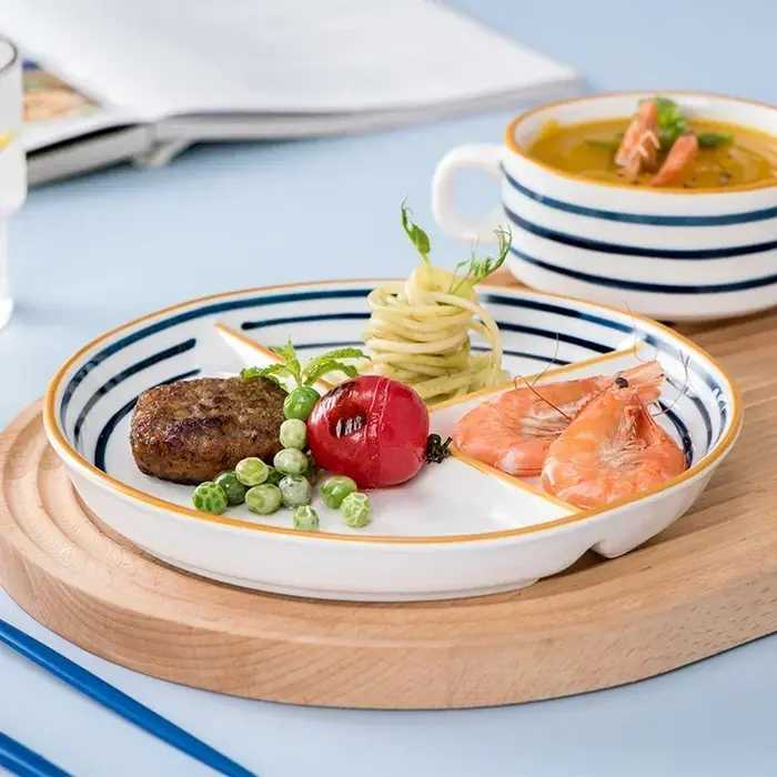 Assiette de petit déjeuner familiale pour 1 personne