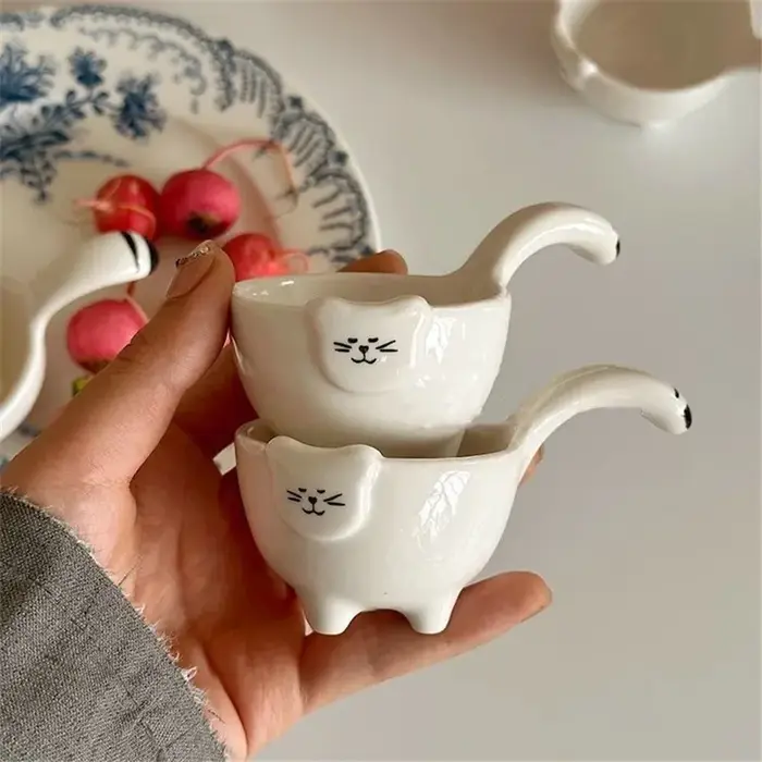 Petite tasse à café et à lait en forme de chat, petit bol à saccharine en céramique avec poignée, petite assiette à ingrédients mignons, 20ml, 0.7oz
