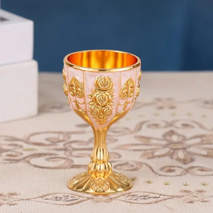 Verres à vin rétro créatifs en métal, style européen, verrerie de table, gobelet à spiritueux, verre à vodka, verre à vin blanc, décoration de bar et de maison