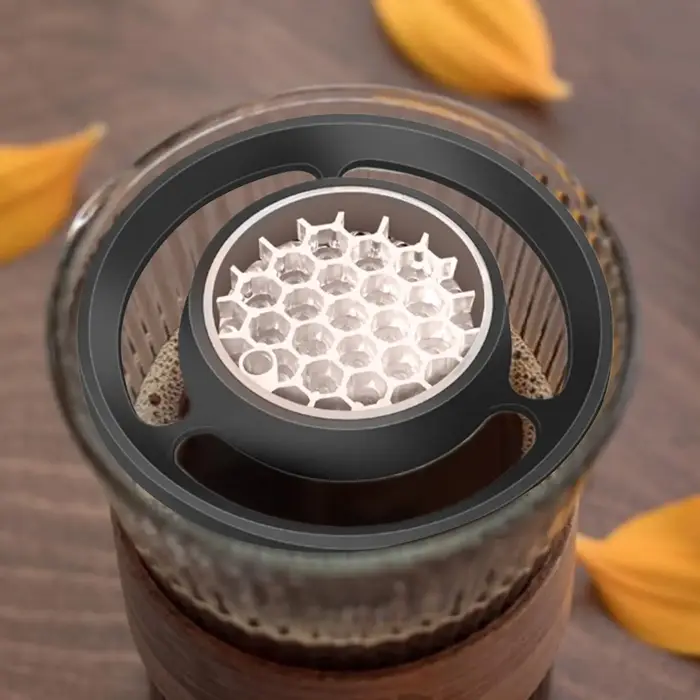 Goutte à goutte pour verser sur le café