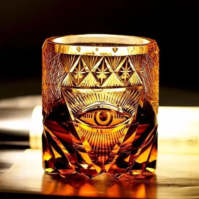 Verre à vin de luxe en cristal Eye Of God
