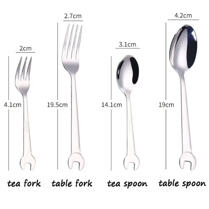 Cuillère à café en forme de clé argentée de qualité