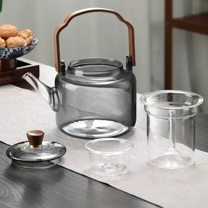 Théière en verre gris de 1