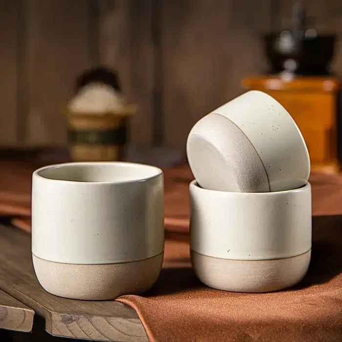 Tasse à café vintage en céramique