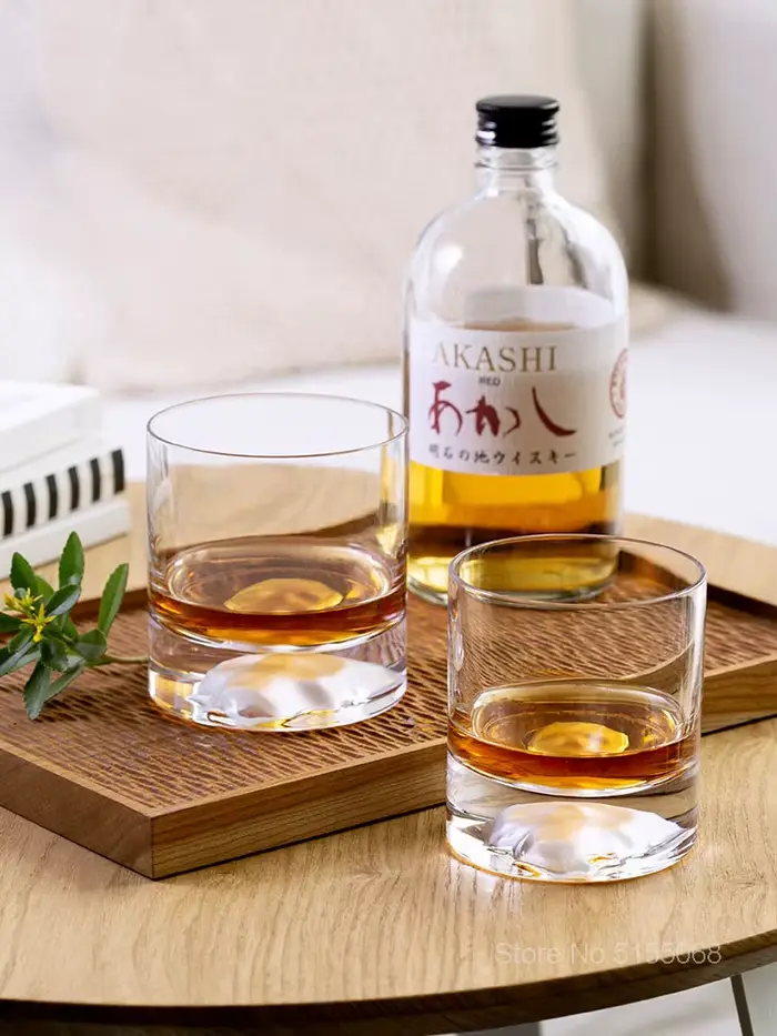 Verre de dégustation de whisky en forme de crâne